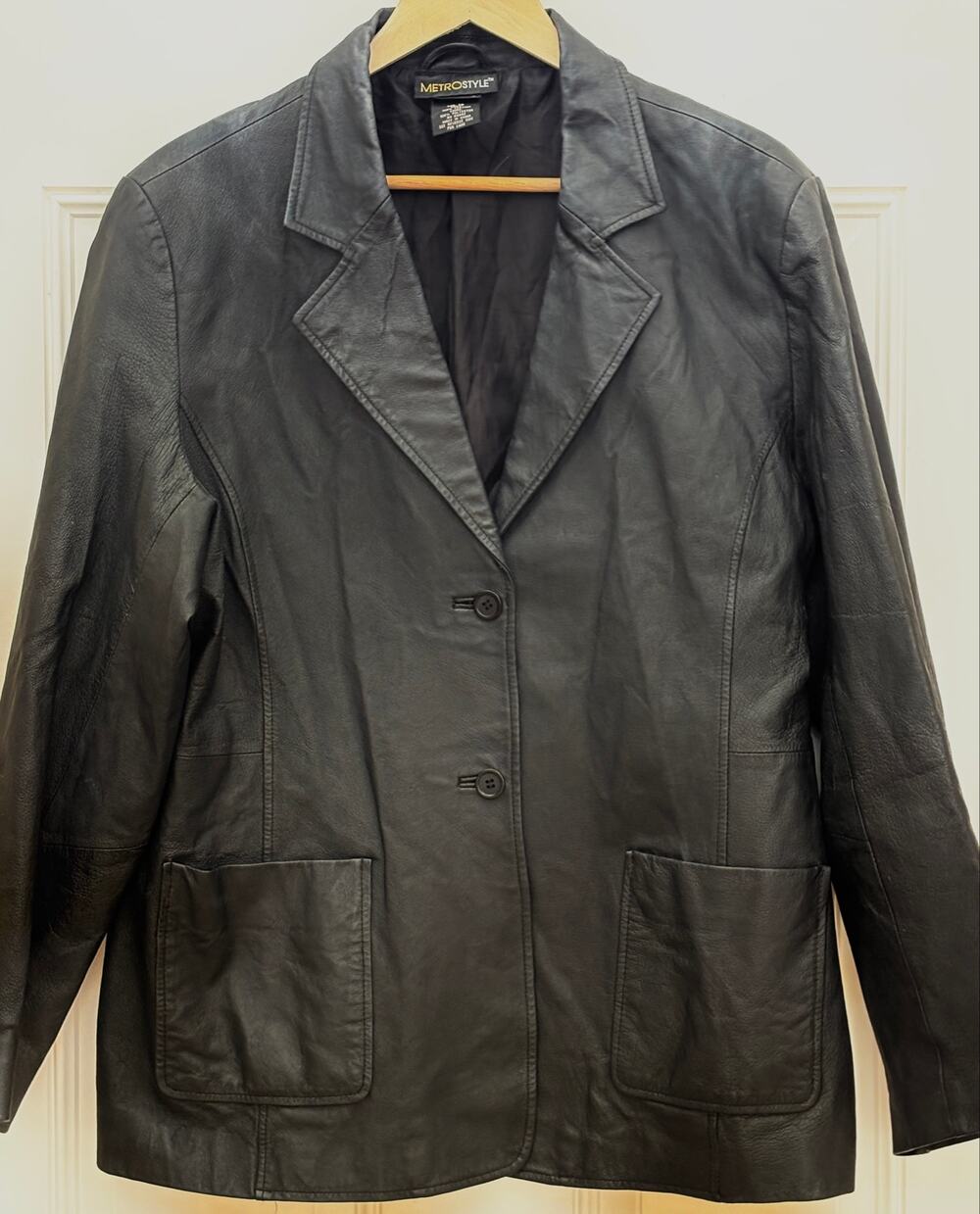 Metrostyle Women’s Size 18 Black Leather Button Jacket EUC